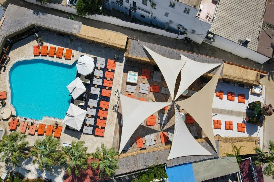Leo Beach Hotel +16 Bodrum 3 Gece 4 Gün